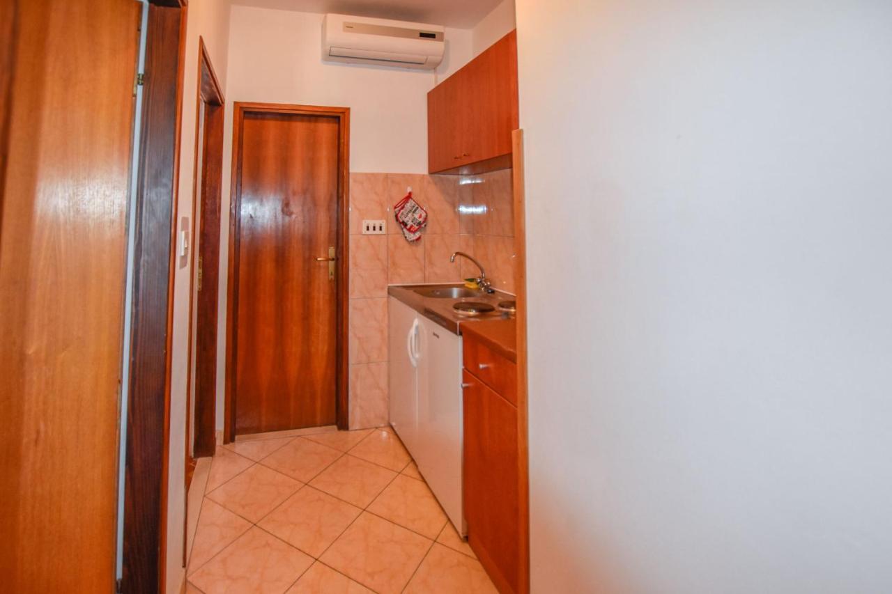Apartments Marica Sukosan Exterior photo